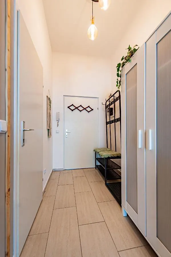 Homestay My City Apartment- Vienna Jungle Room