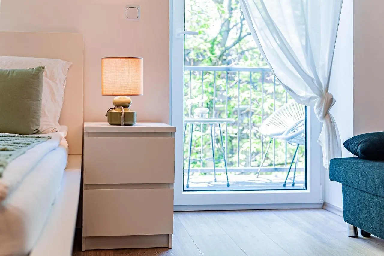 My City Apartment- Vienna Jungle Room Homestay